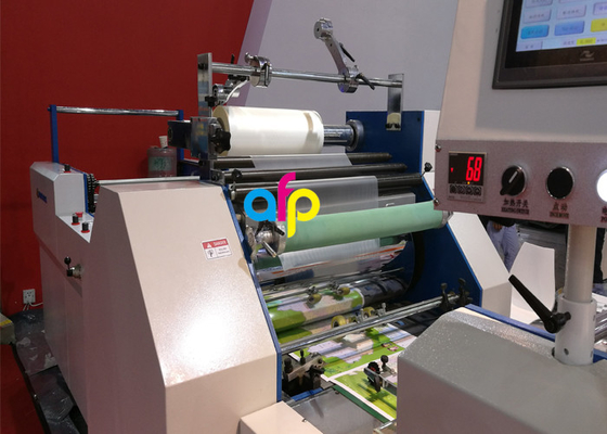 التعبئة اللينة BOPP Laminating Film 1 بوصة / 3 بوصة ورق أساسي