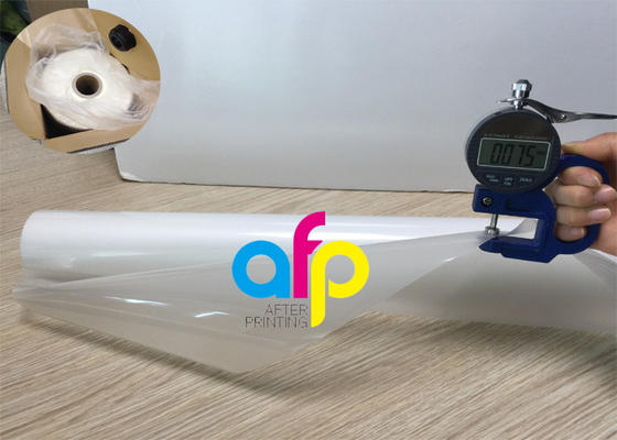 لفة البلاستيك 11micron- 350micron البوليستر PET الحرارية لامعة فيلم الترقق